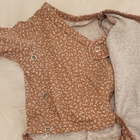 Newborn 3 piece overall set - Picture 4 of 10